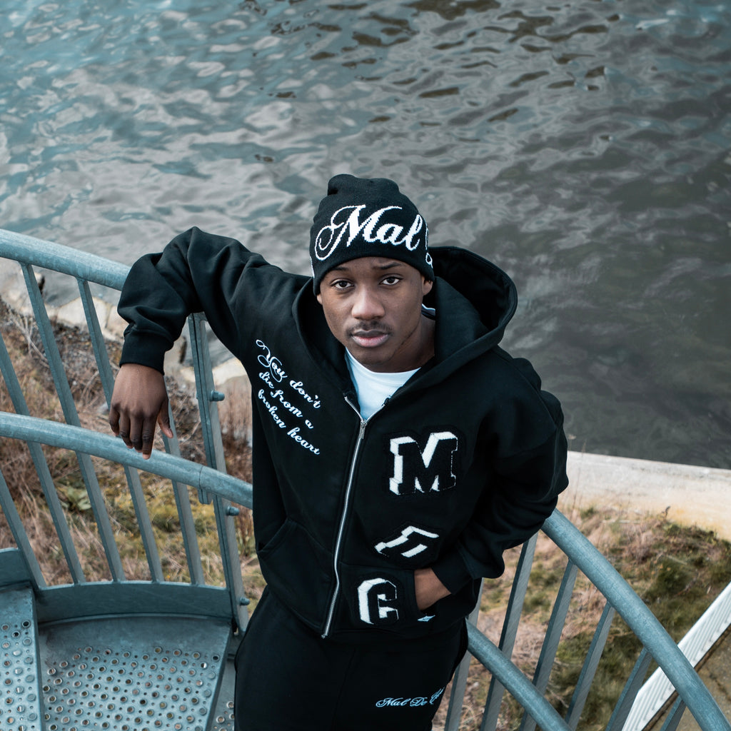 BONNET HERITAGE RÉVERSIBLE BLEU MARINE ET BEIGE